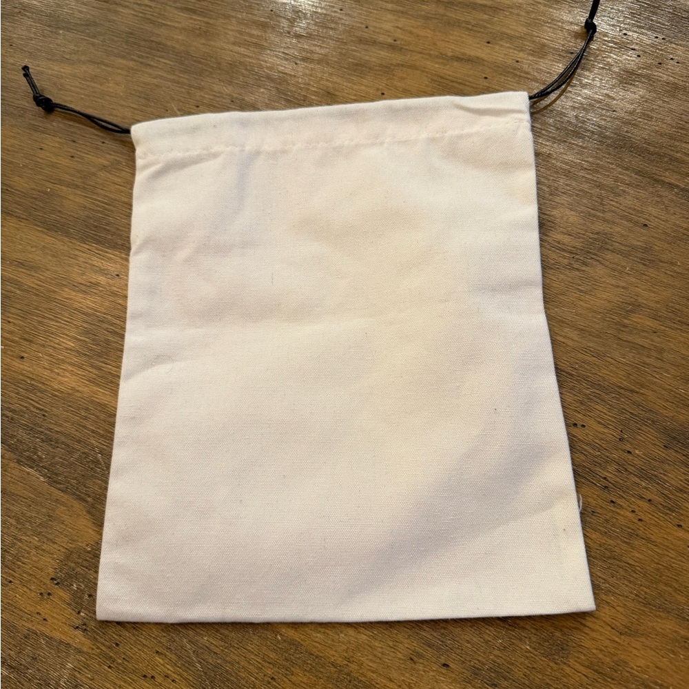 Thompson White Drawstring Bag - Picture 2 of 5